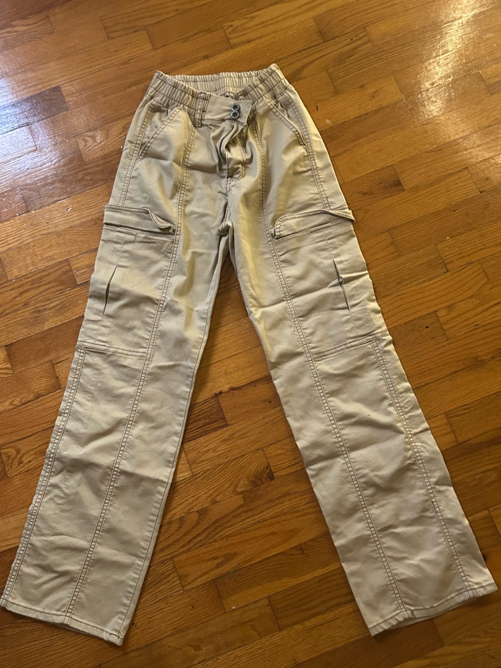 Women’s Casual Cargo Pants in Khaki
